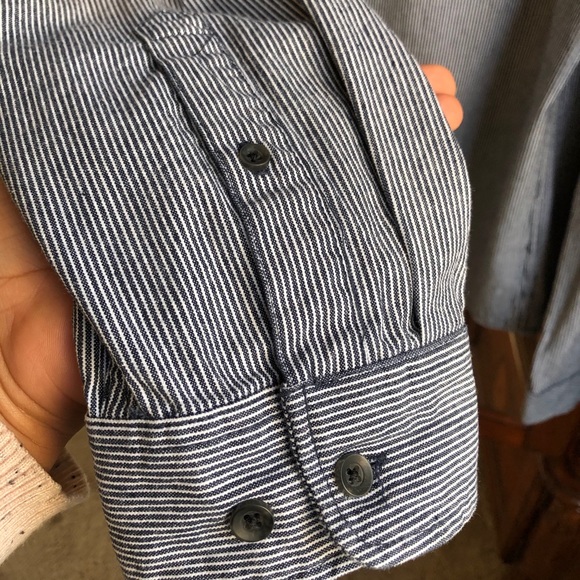Men’s Striped Button-down  L - Picture 6 of 8
